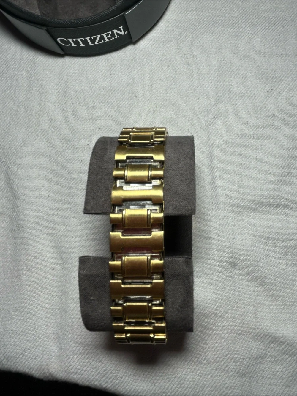 Citizen Gold Mens Watch with White Face and Date
